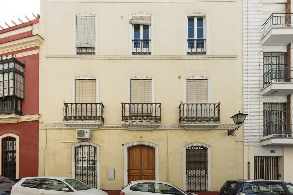 Apartamentos Diaber Gerona 22 Seville Exterior photo